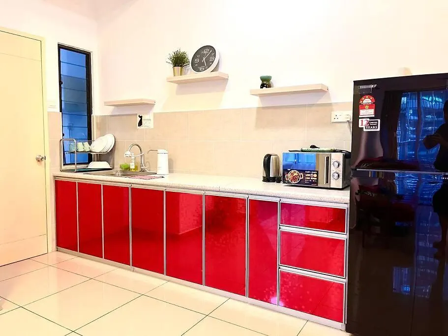 High-Floor Oasis: City Center Gem With Pool View Malacca Appartement